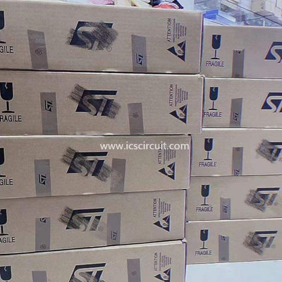 TPS2552DRVT-1 150wの破片の集積回路ICのチタニウムの調節可能な現在の制限